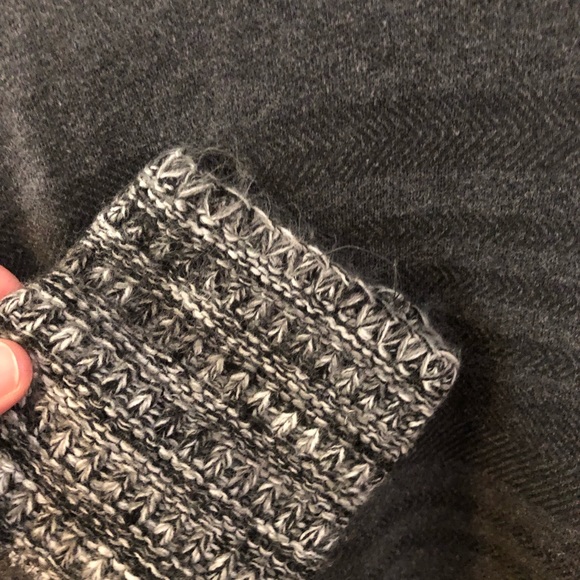 Hoodie with sweater cuffs - Picture 2 of 4